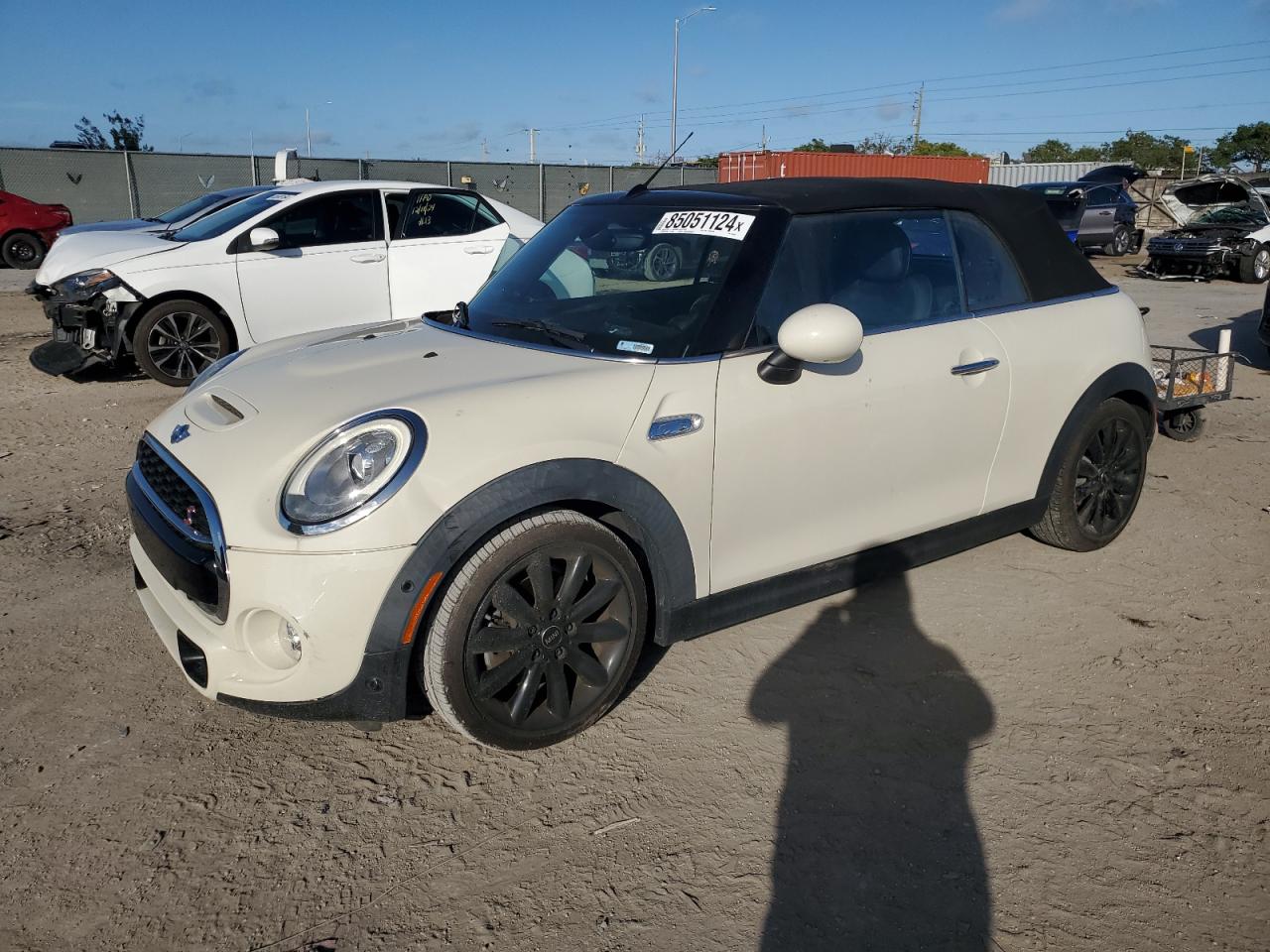 VIN WMWWG9C54J3E38540 2018 MINI COOPER no.1