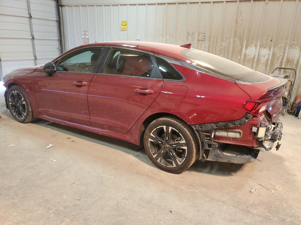 2022 Kia K5 - Image 2