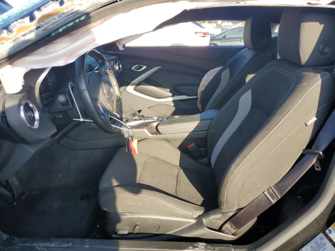 2023 Chevrolet Camaro - Image 7