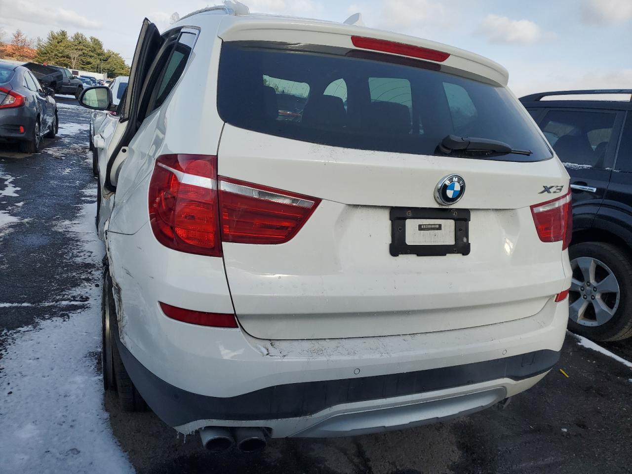 VIN 5UXWX7C53H0U42108 2017 BMW X3 no.6