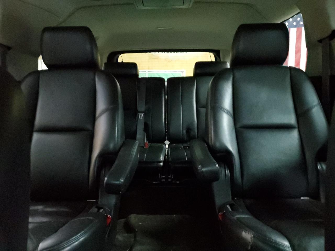 2012 Chevrolet Suburban - Image 10