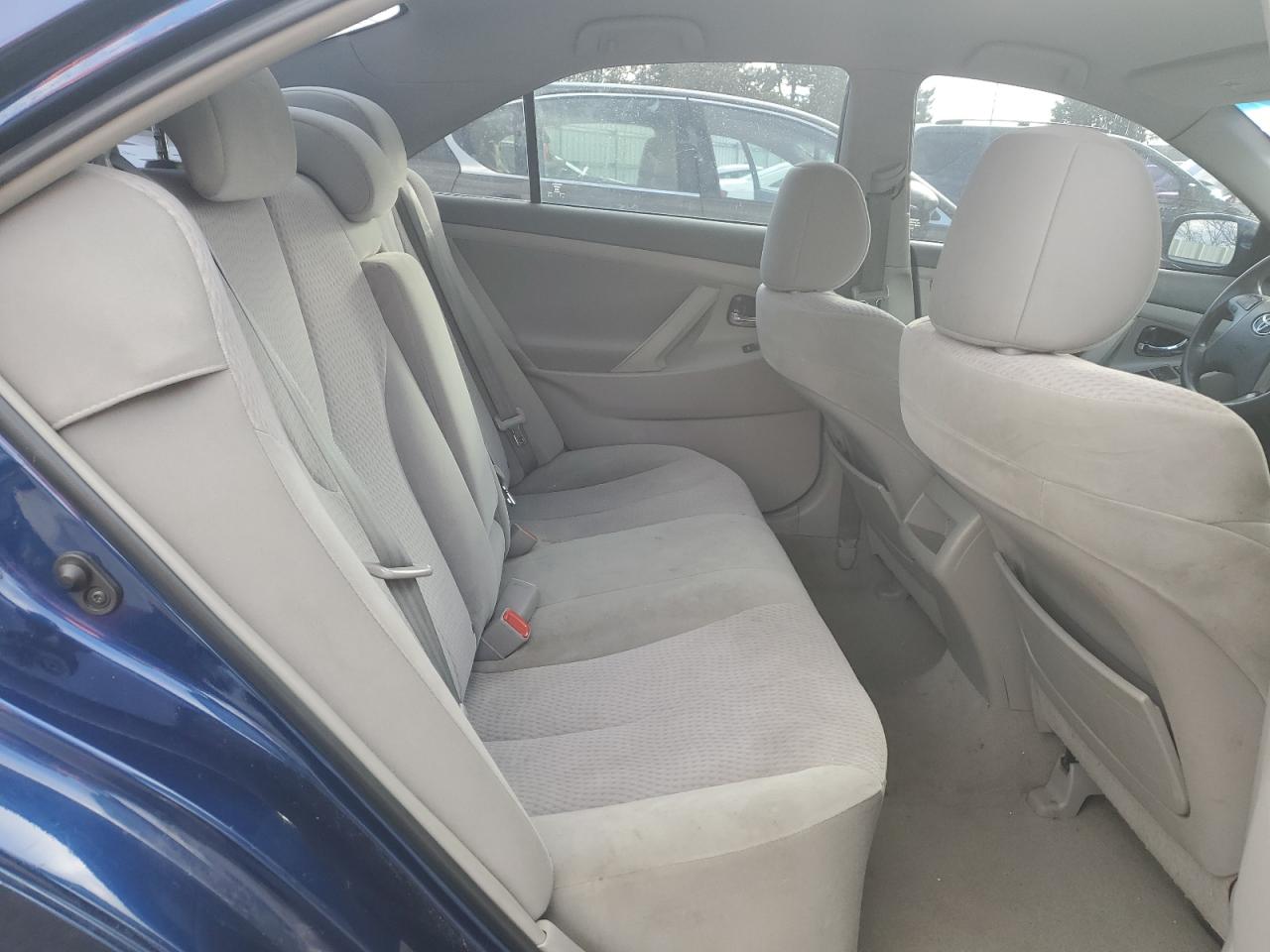 2011 Toyota Camry - Image 10