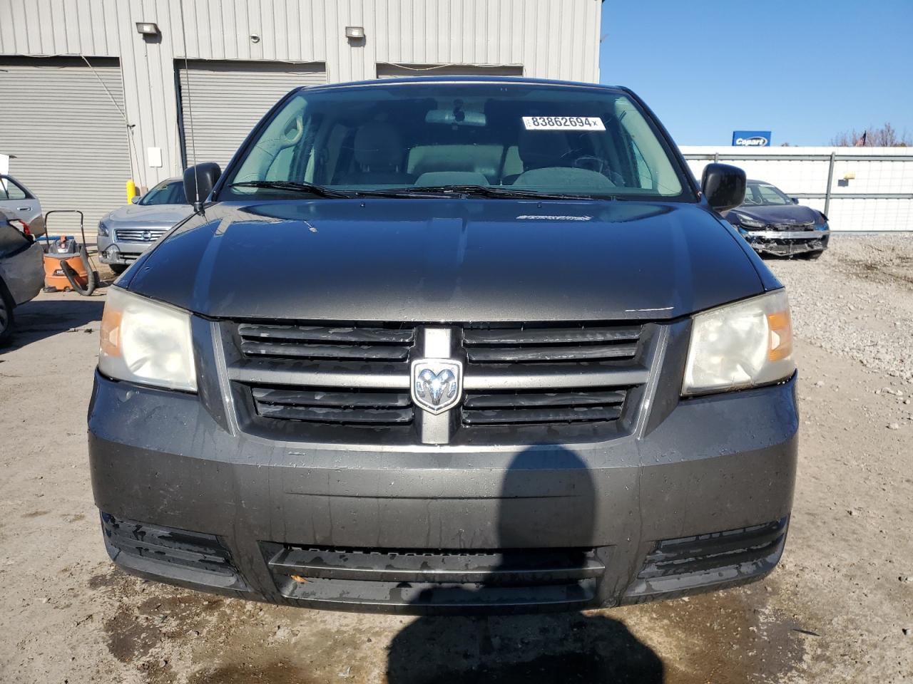 2010 Dodge Caravan - Image 5