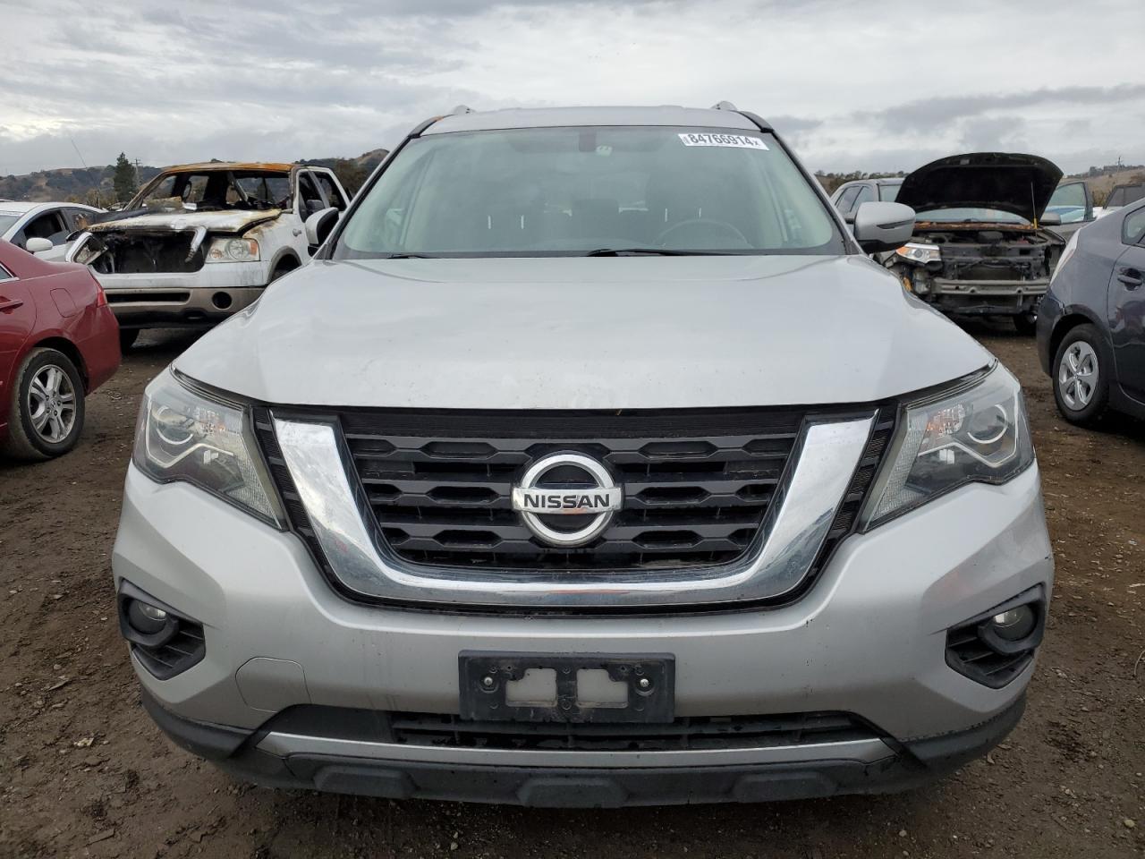 2017 Nissan Pathfinder - Image 5