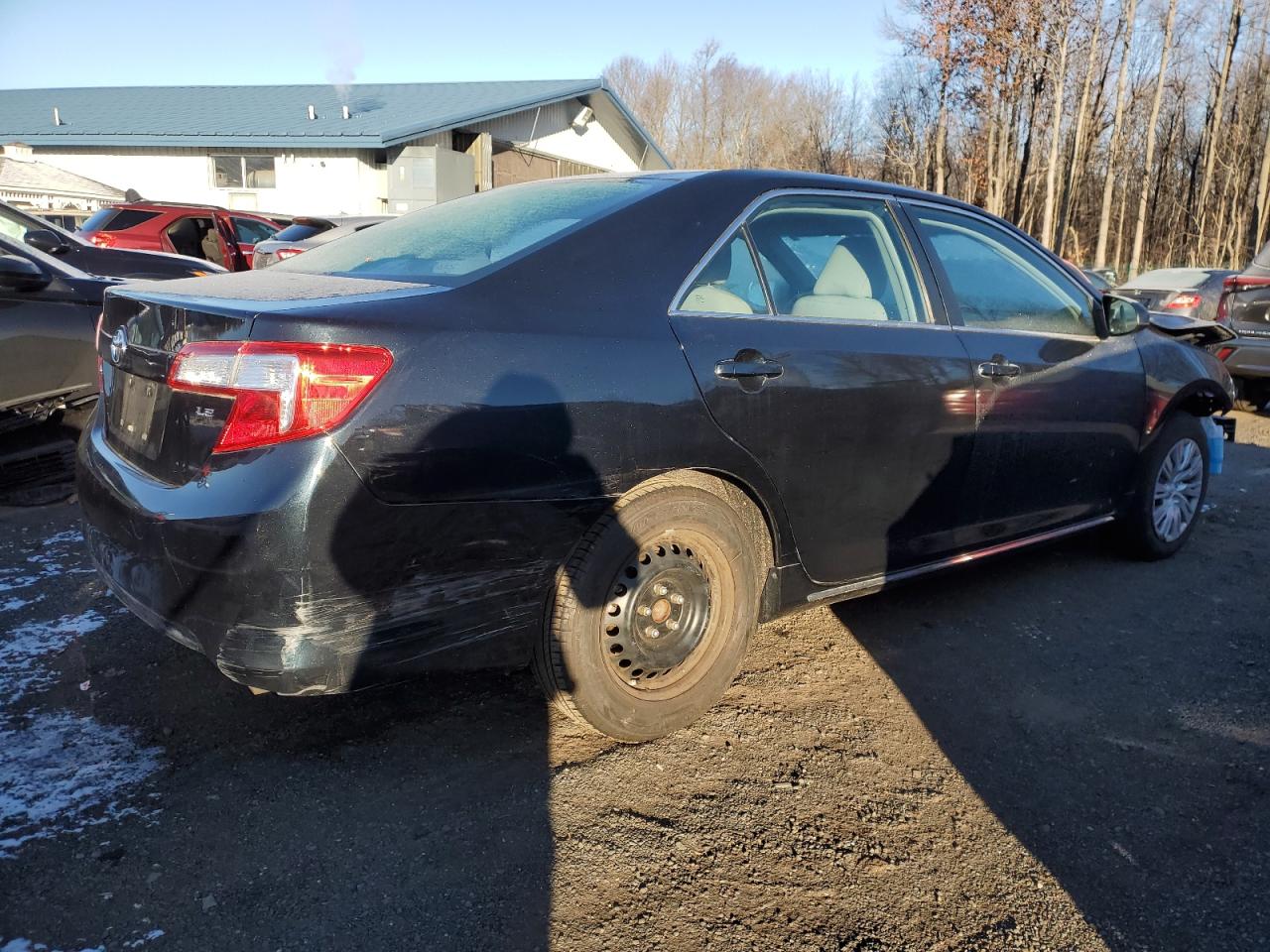 VIN 4T1BF1FK4EU338826 2014 TOYOTA CAMRY no.3