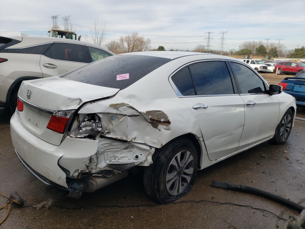 VIN 1HGCR2F35FA261323 2015 HONDA ACCORD no.3