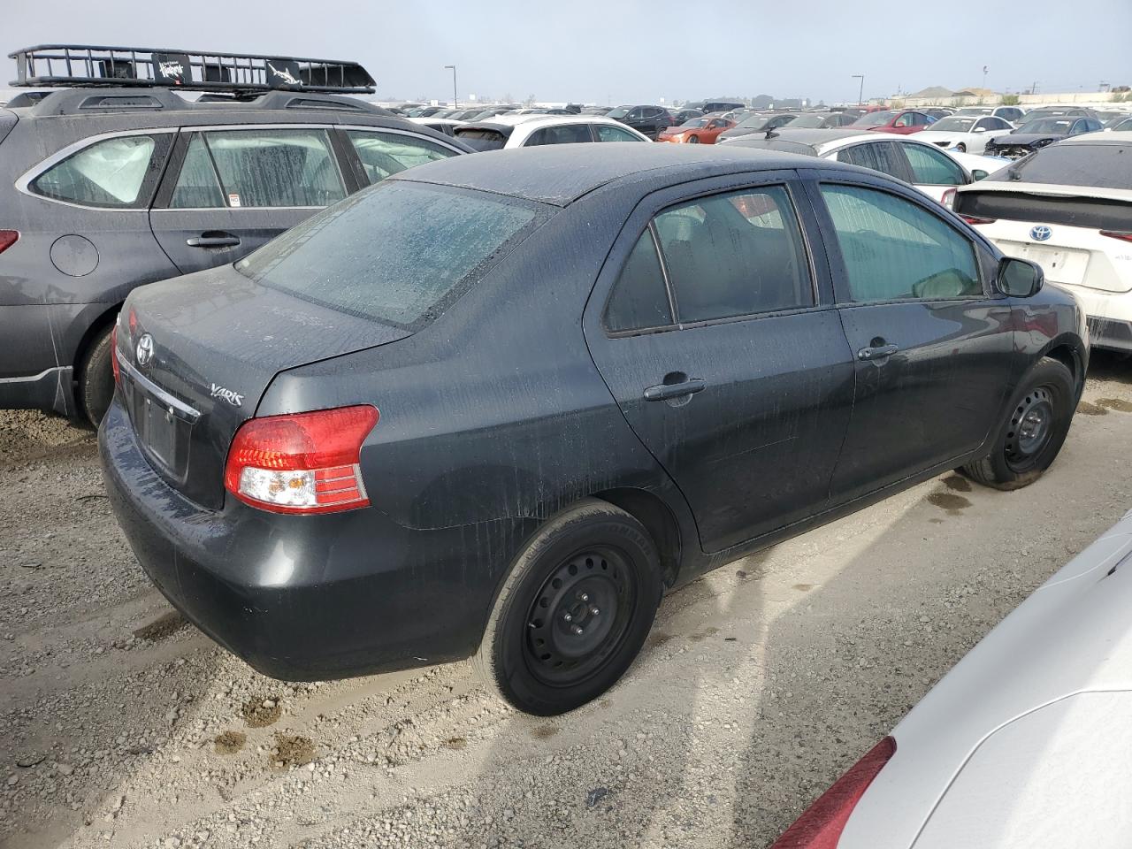 2010 Toyota Yaris - Image 3