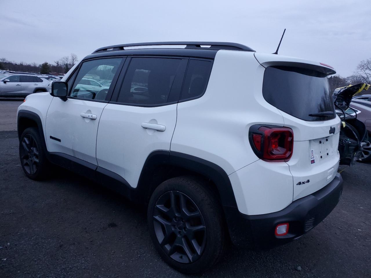 VIN ZACNJBB13KPK12969 2019 JEEP RENEGADE no.2