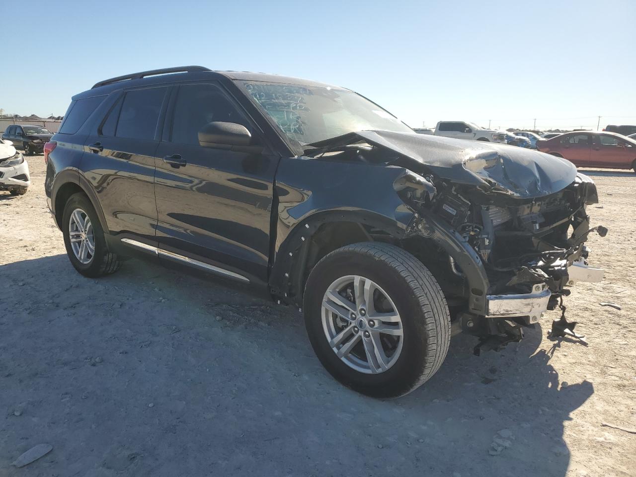 2023 Ford Explorer - Image 4