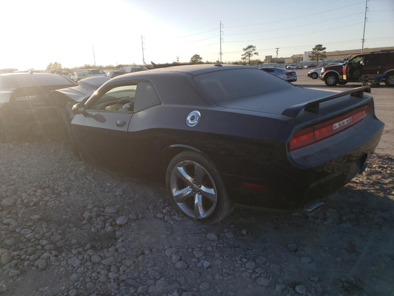 VIN 2C3CDYBT1DH708951 2013 DODGE CHALLENGER no.2