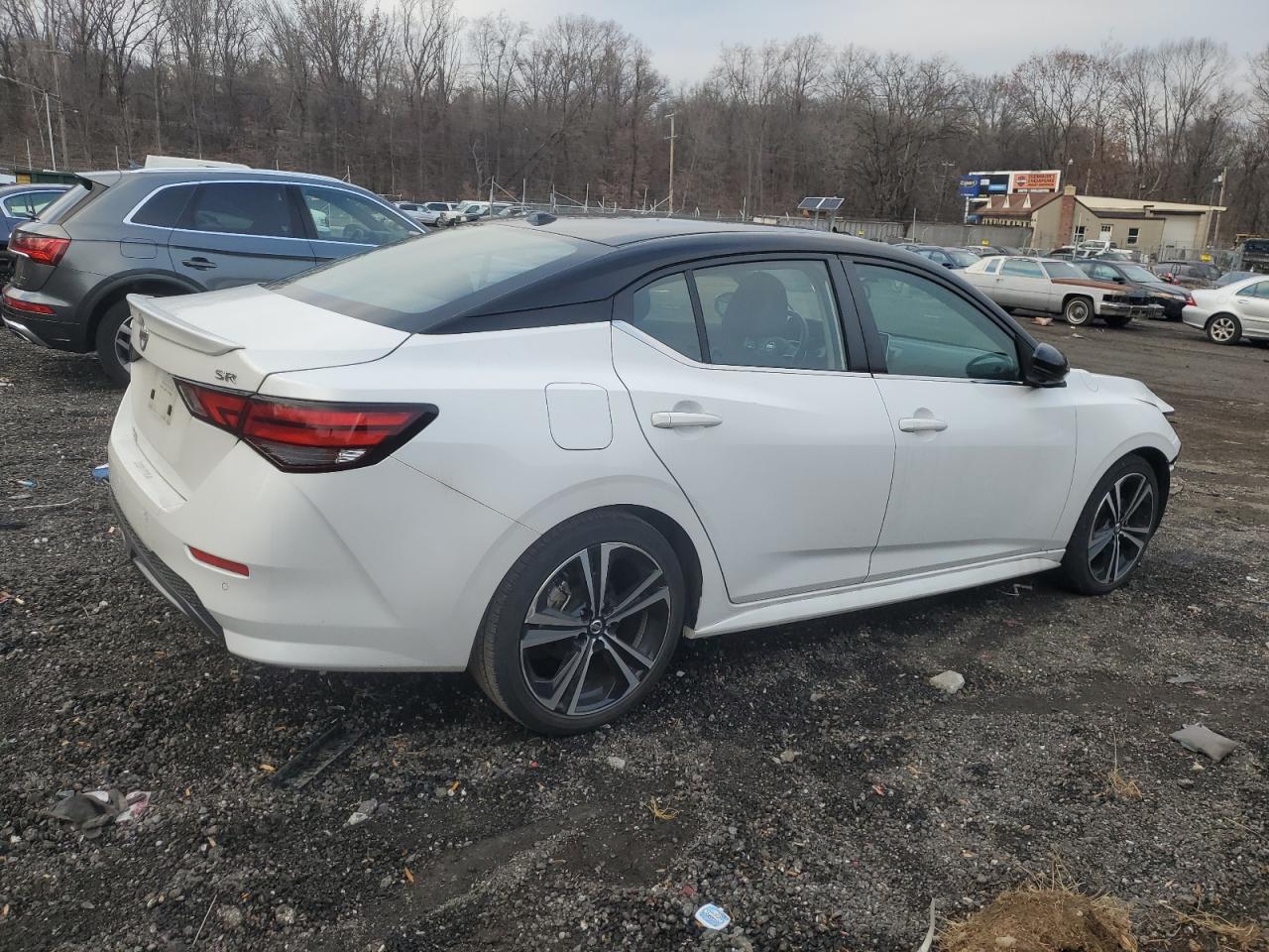 2022 Nissan Sentra - Image 3