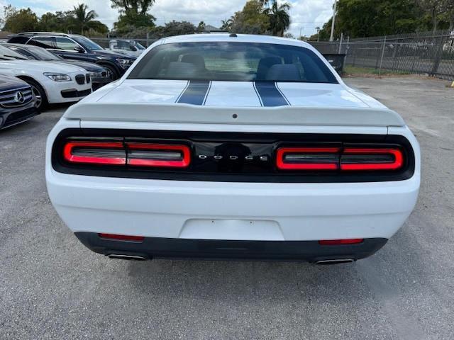  DODGE CHALLENGER 2019 White