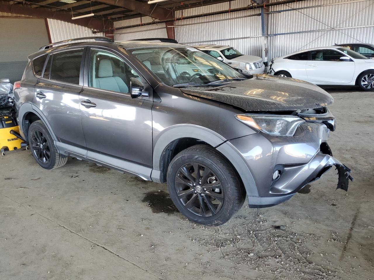 VIN 2T3RFREV7JW707706 2018 TOYOTA RAV4 no.4