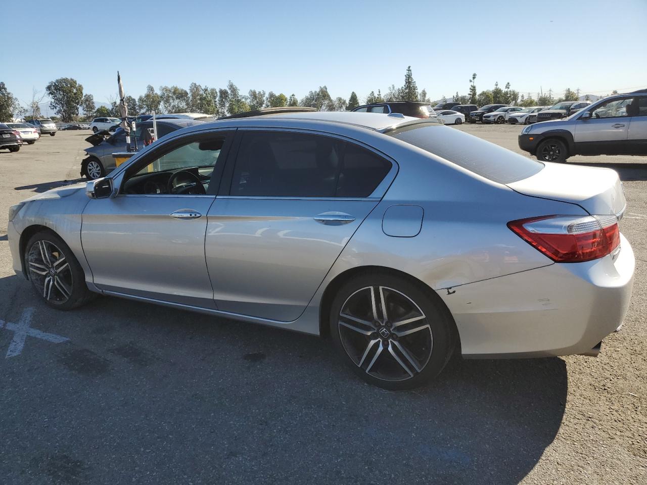 VIN 1HGCR3F88DA047733 2013 HONDA ACCORD no.2