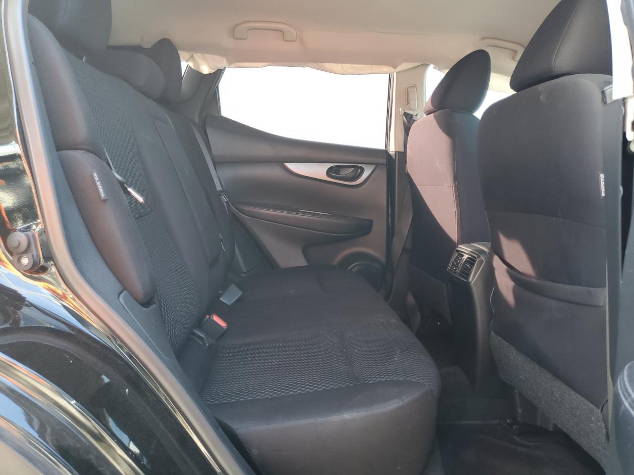 2021 Nissan Rogue - Image 11