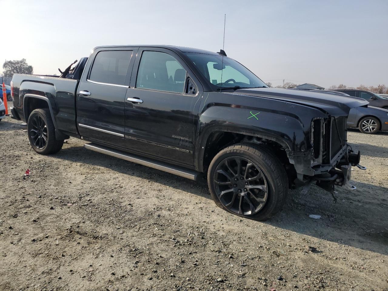 2018 GMC Sierra - Image 4