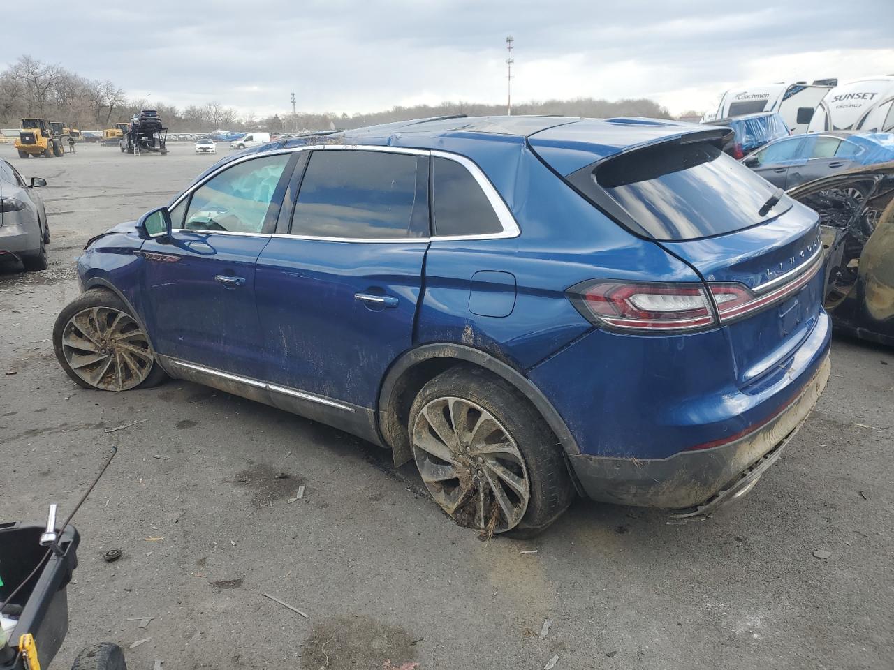2020 Lincoln Nautilus - Image 2