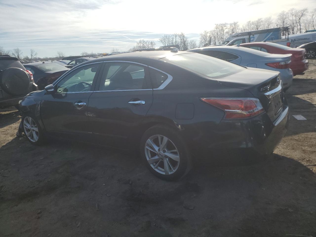 2014 Nissan Altima - Image 2