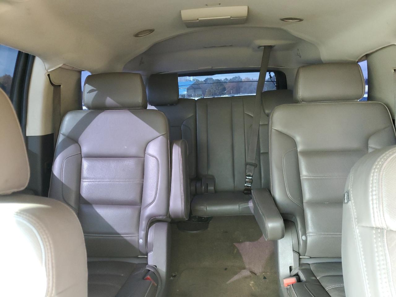 2016 GMC Yukon - Image 10