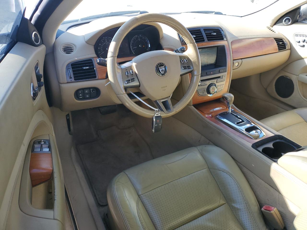 2009 Jaguar XK - Image 8