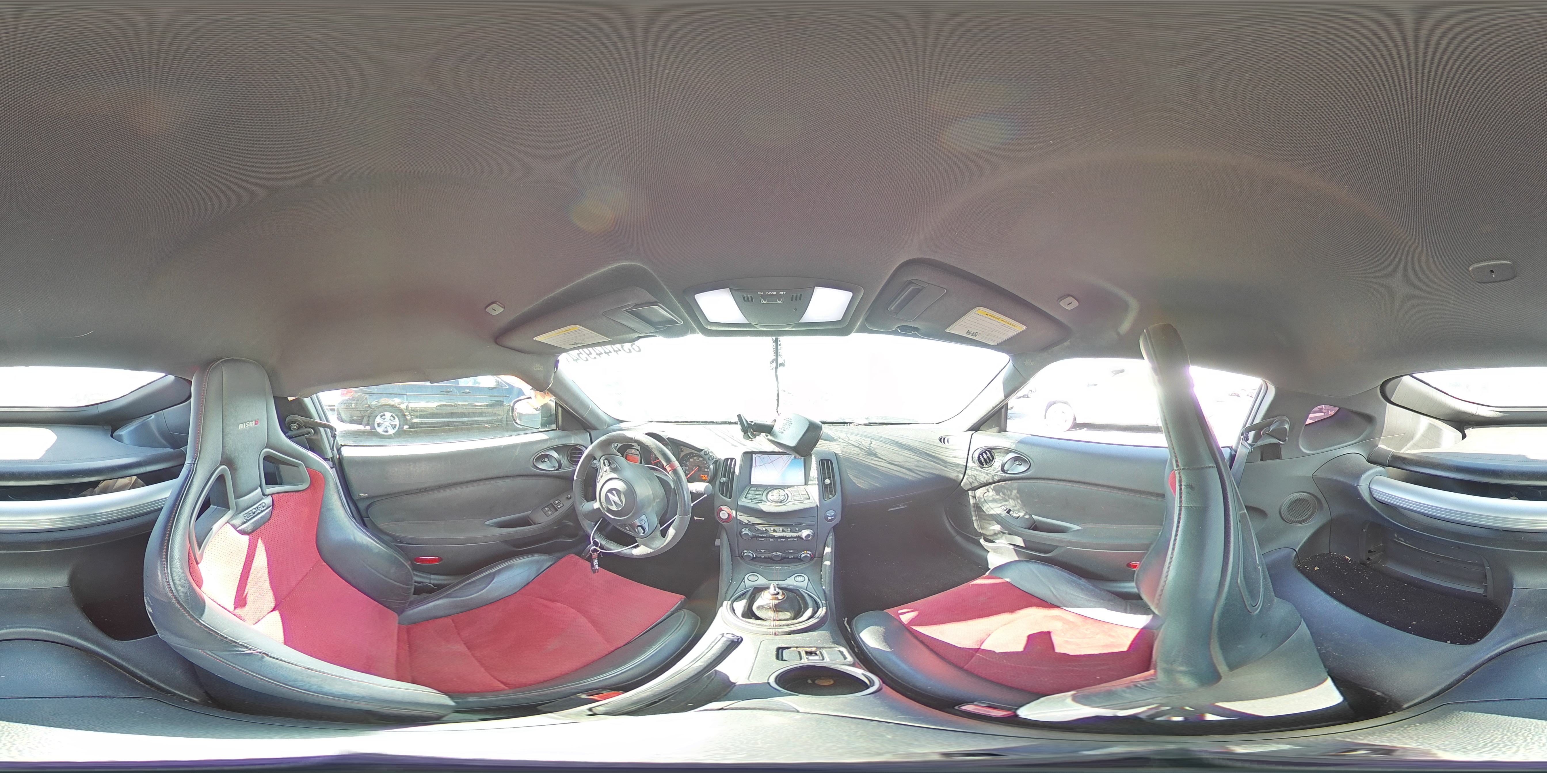 2019 Nissan 370Z - Image 12