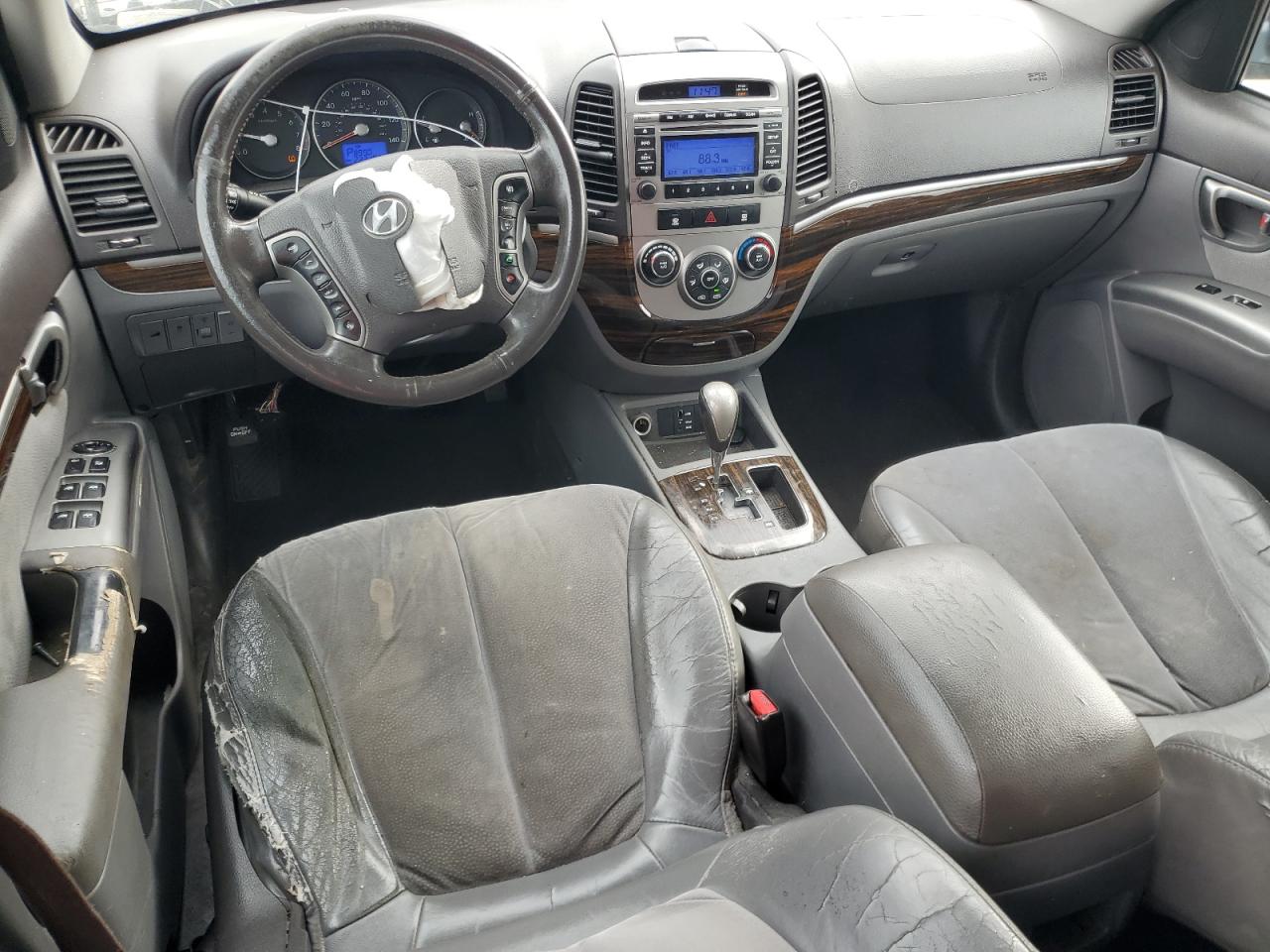 2012 Hyundai Santa Fe - Image 8