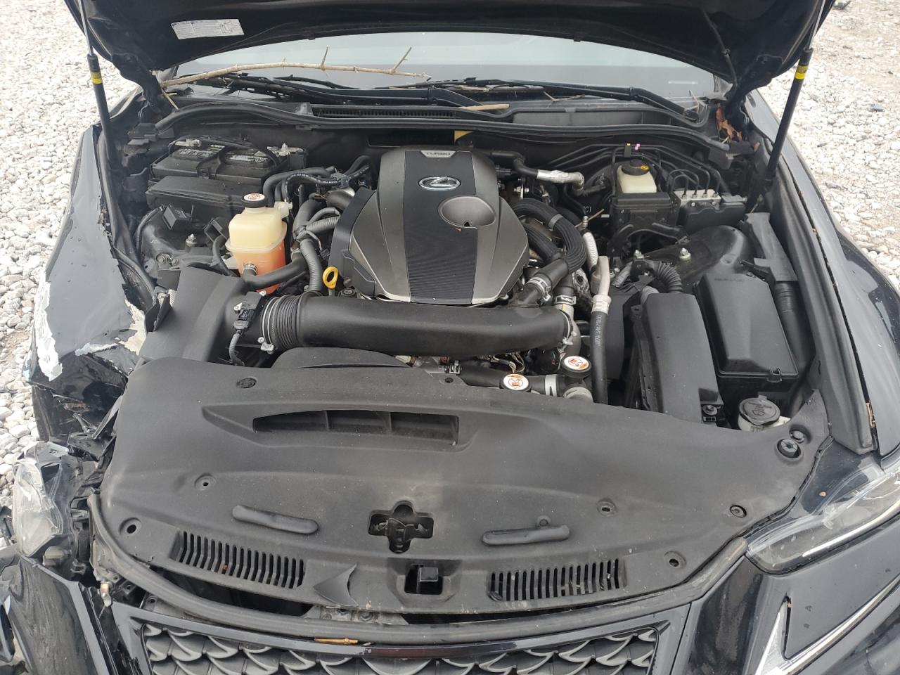 2017 Lexus IS - Image 11