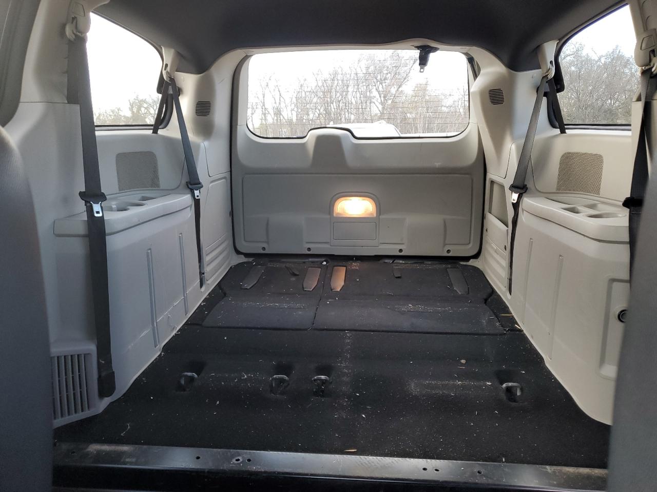 2019 Dodge Caravan - Image 10