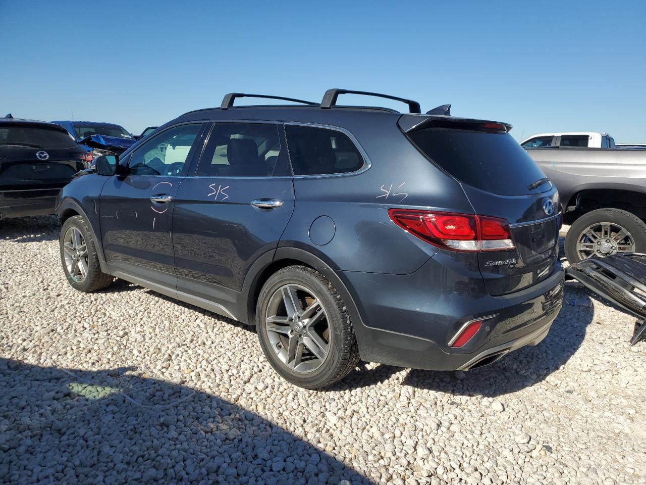 2019 Hyundai Santa Fe - Image 2