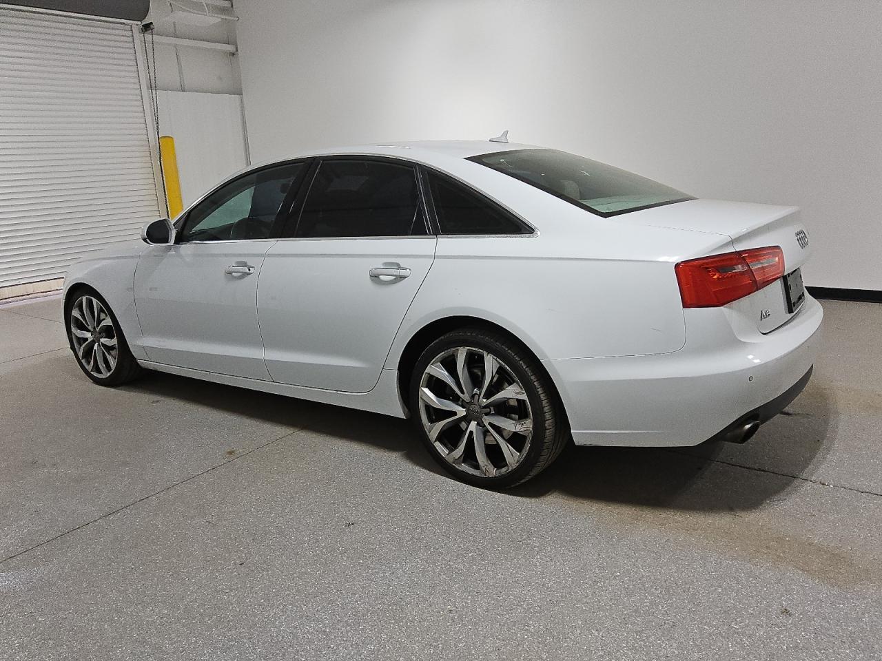 VIN WAUGFAFC7FN007699 2015 AUDI A6 no.2