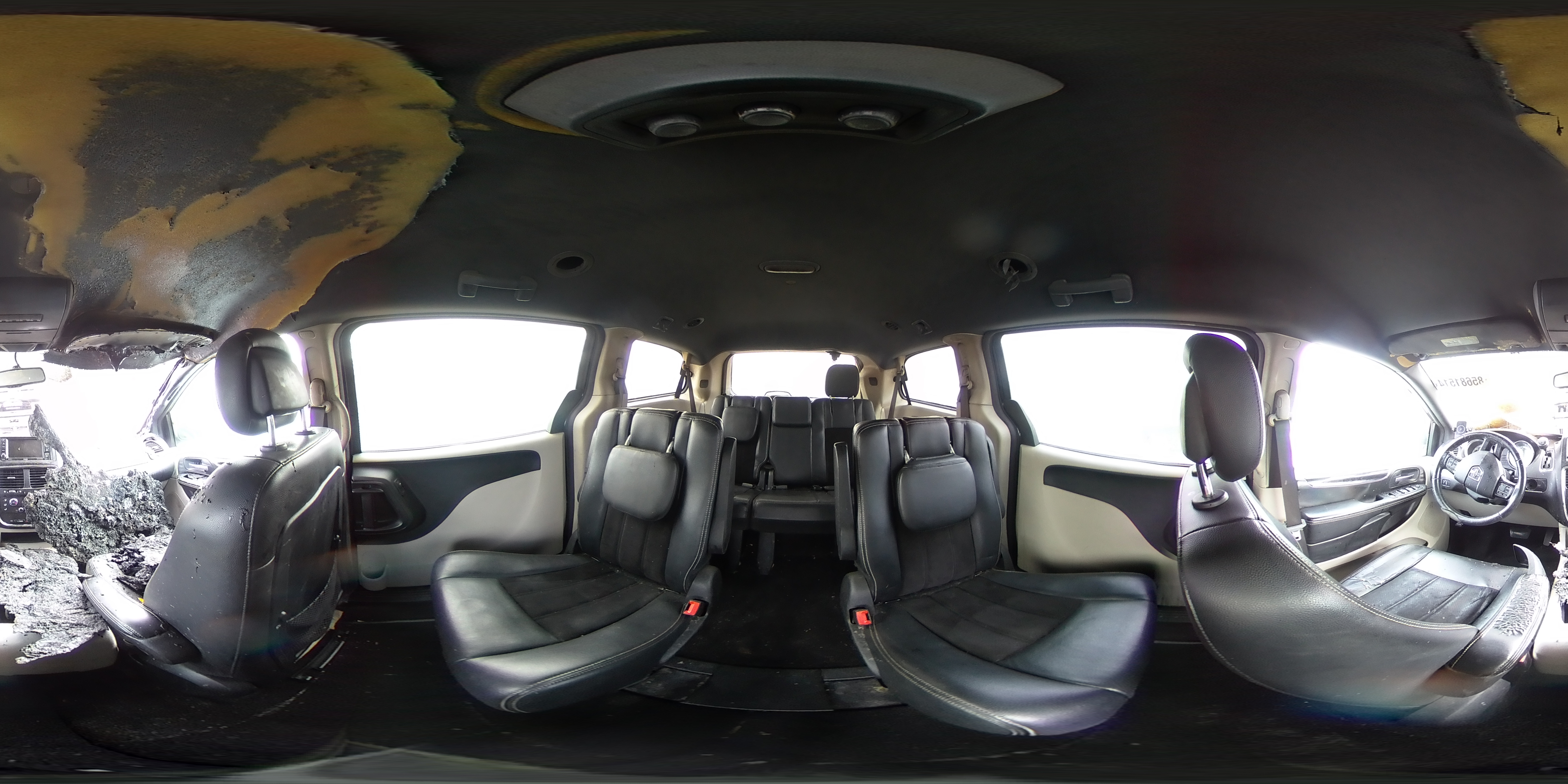 2017 Dodge Caravan - Image 14