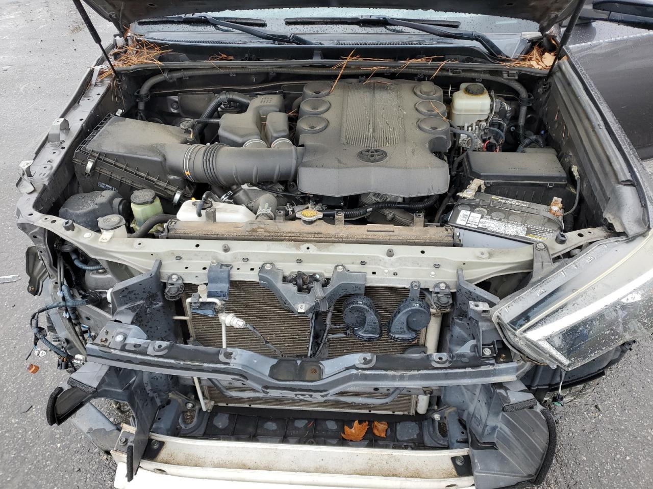 2015 Toyota 4Runner - Image 11