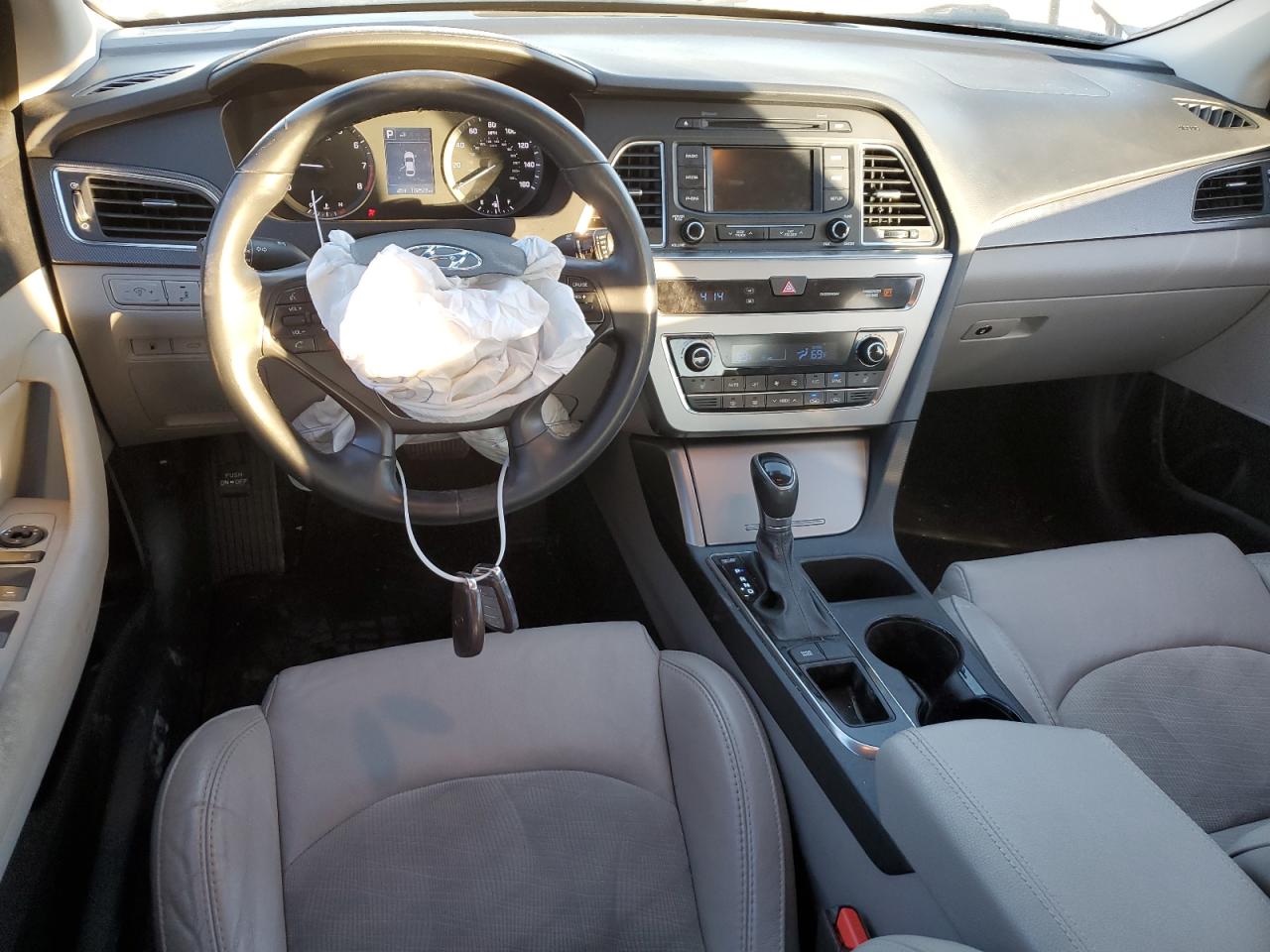 2015 Hyundai Sonata - Image 8