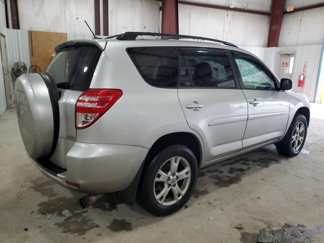 2011 Toyota RAV 4 - Image 3
