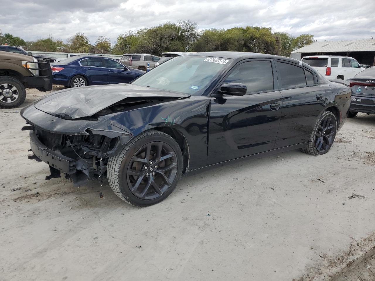 2C3CDXBGXKH670727 2019 DODGE CHARGER - Image 1