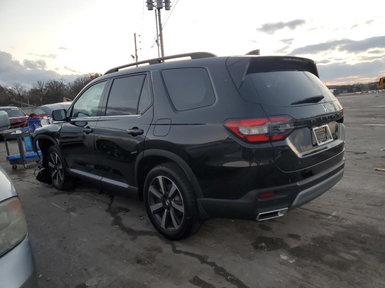 2025 Honda Pilot - Image 2