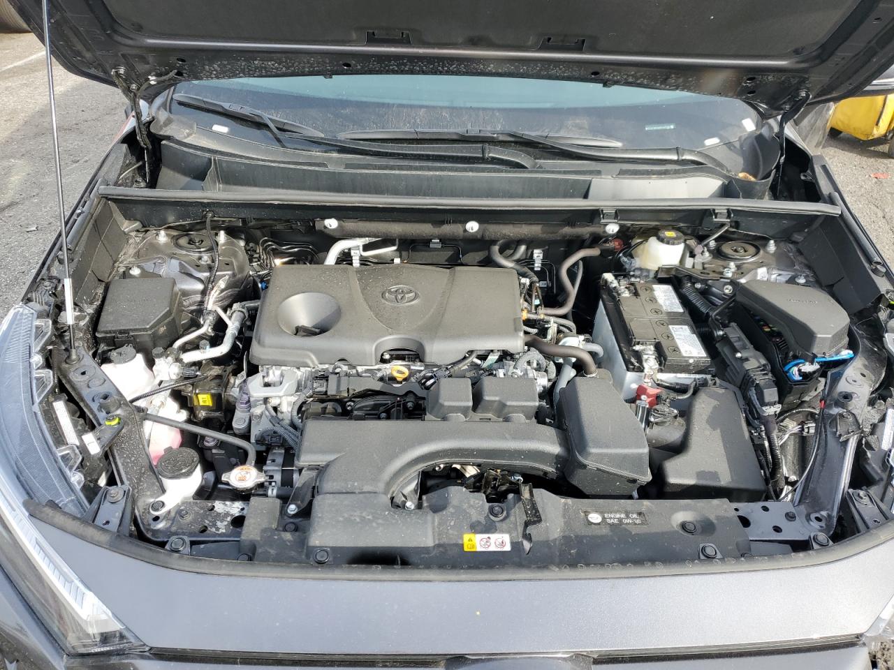 2024 Toyota RAV 4 - Image 12