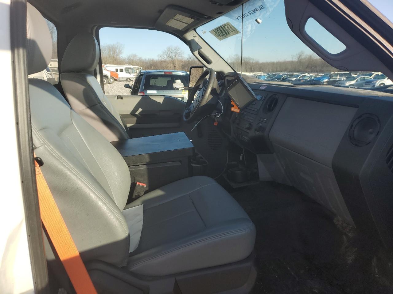 2015 Ford F450 Super Duty VIN: 1FDUF4GY1FEC92879 Lot: 85100924