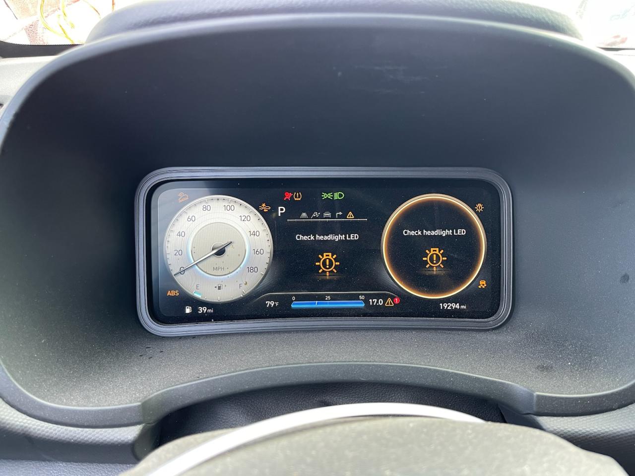 2023 Hyundai Kona - Image 9