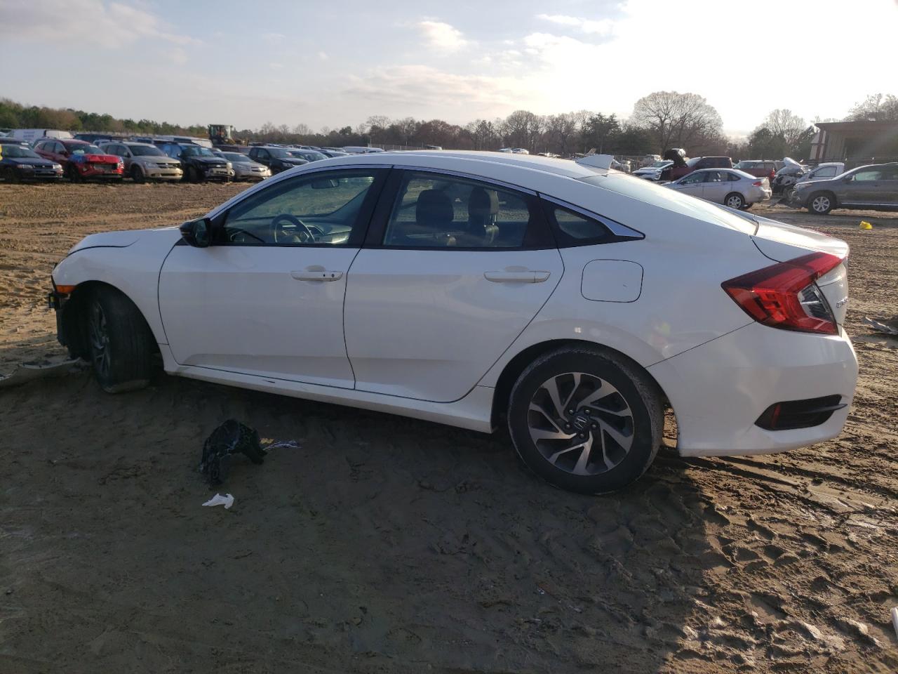 2HGFC2F76JH566132 2018 HONDA CIVIC - Image 2