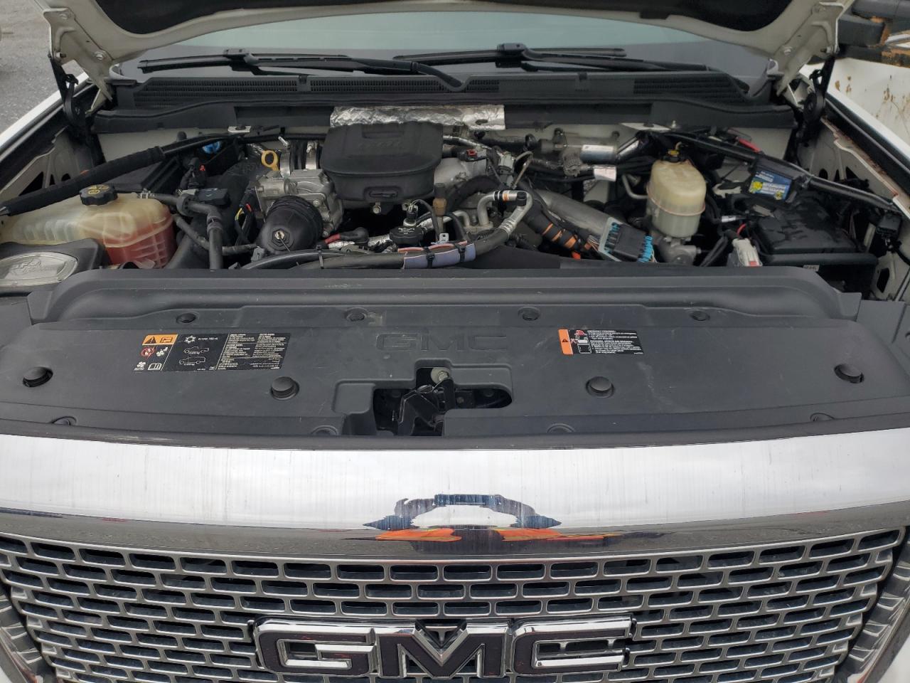 2016 GMC Sierra - Image 11