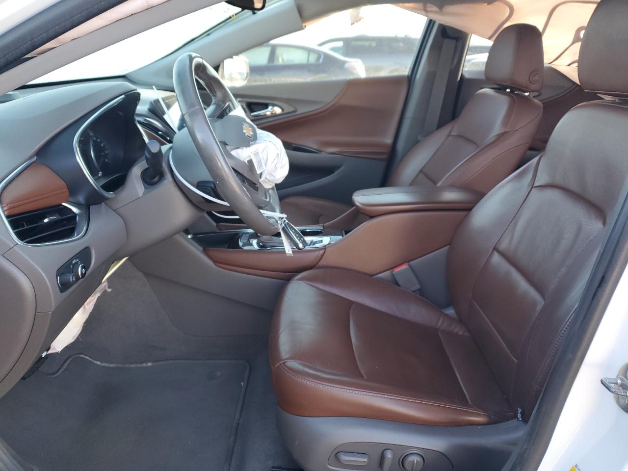 2017 Chevrolet Malibu - Image 7