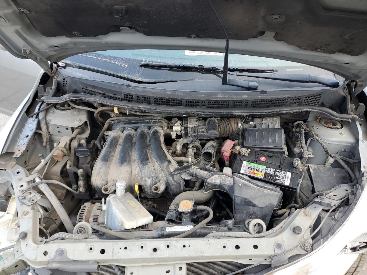 2011 Nissan Versa - Image 12