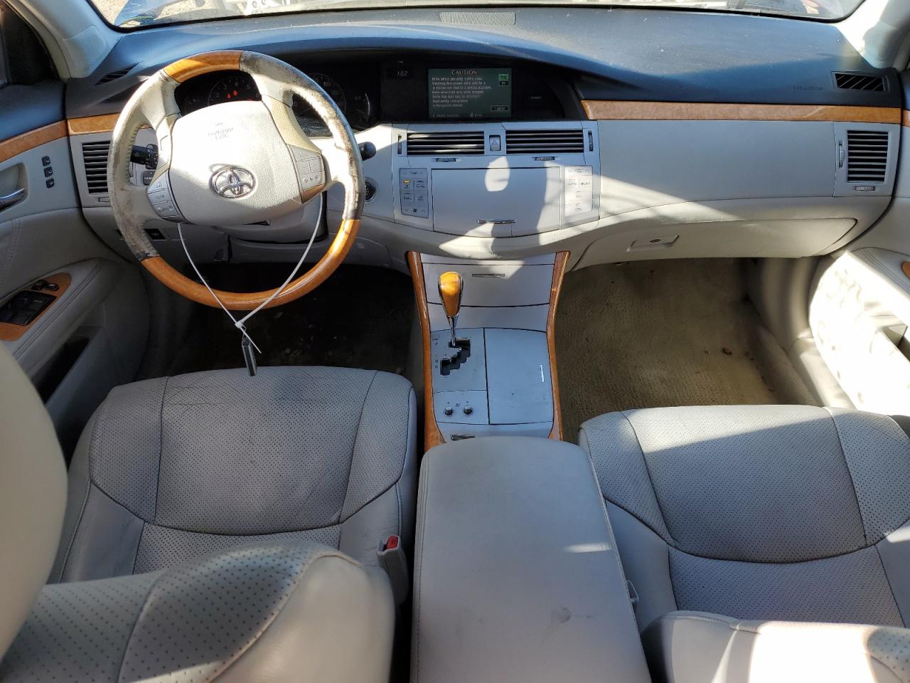 2006 Toyota Avalon - Image 8