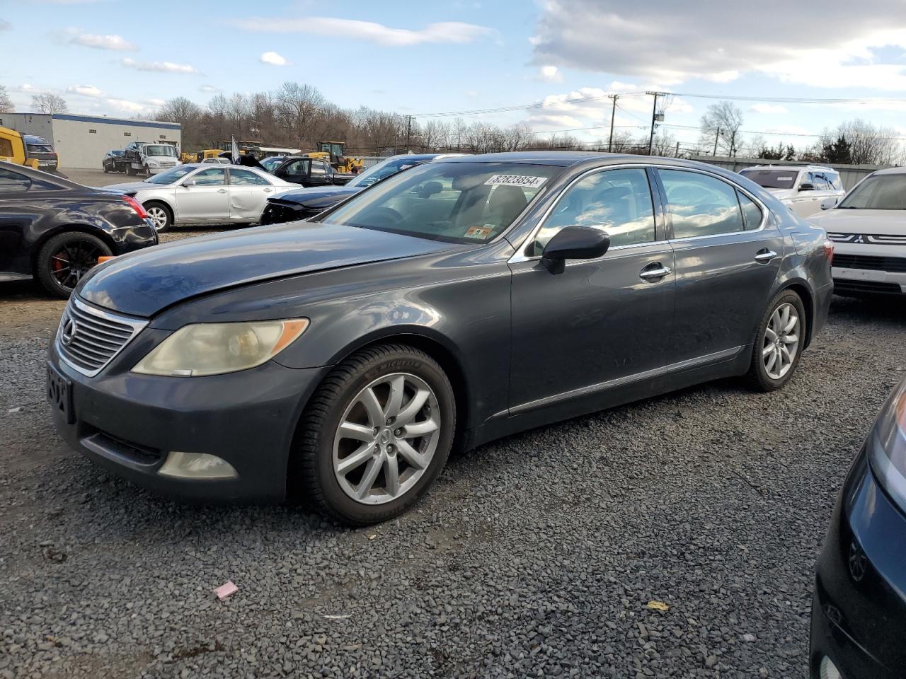 2007 Lexus LS - Image 1