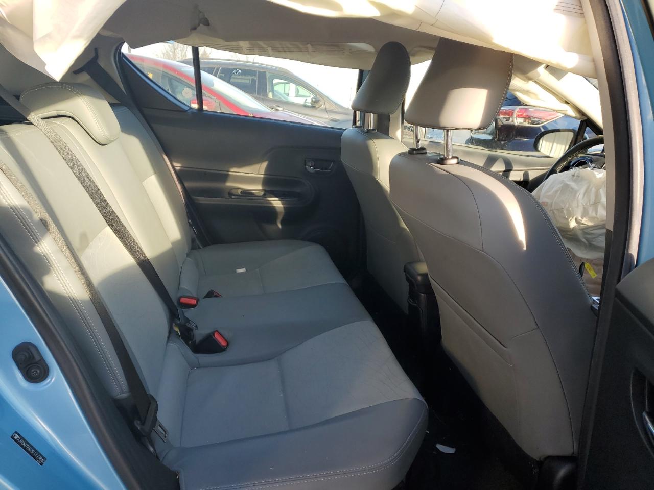 2015 Toyota Prius - Image 10