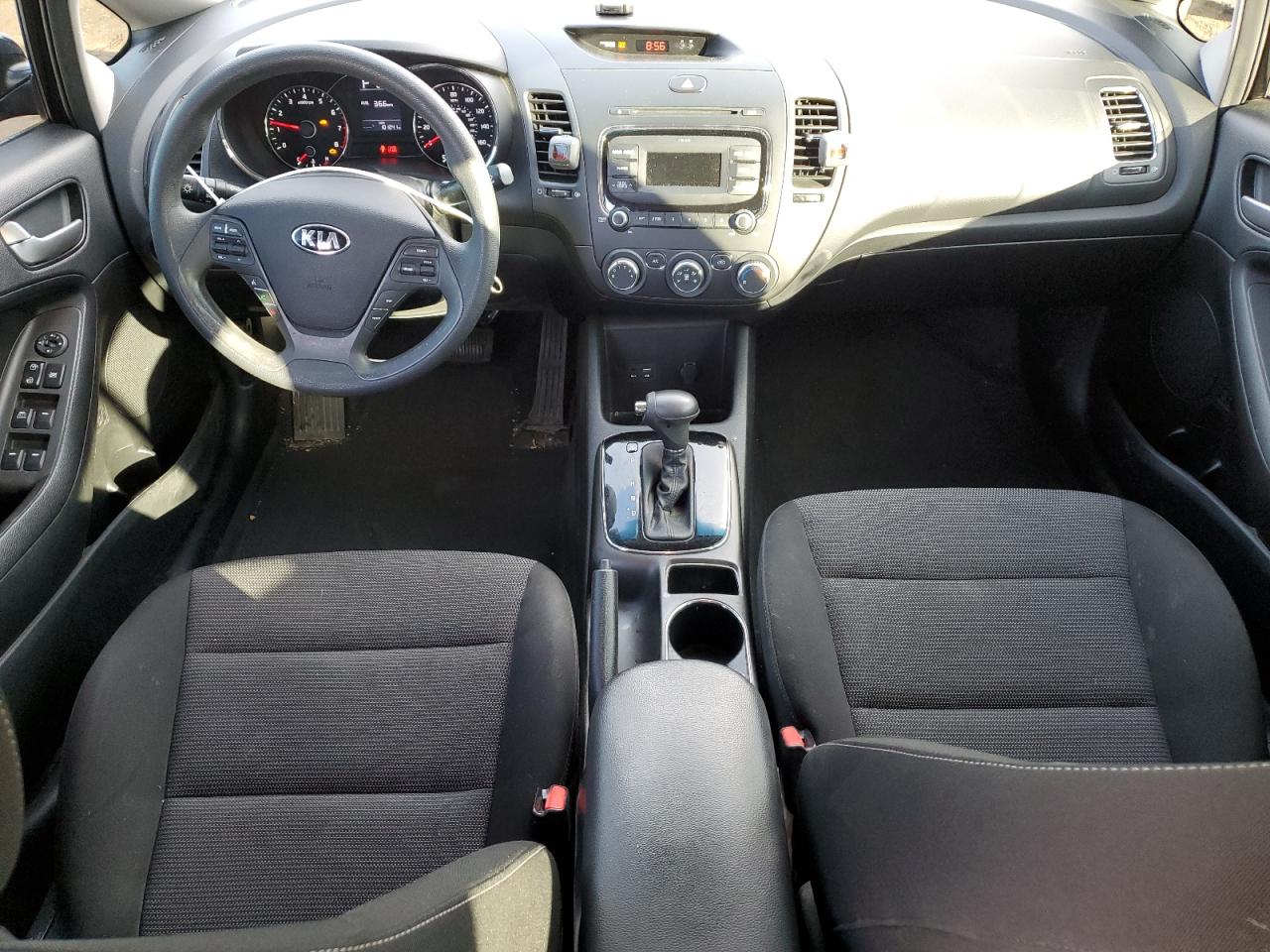 VIN 3KPFK4A7XJE169149 2018 KIA FORTE no.8