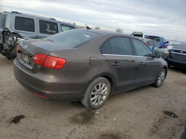 Sedans VOLKSWAGEN JETTA 2014 Brązowy