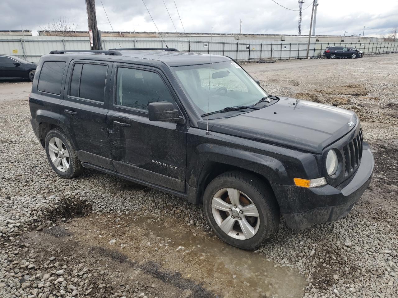 VIN 1C4NJPFA3ED703989 2014 JEEP PATRIOT no.4