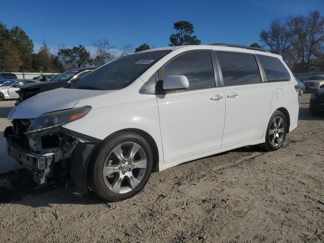  TOYOTA SIENNA 2015 Білий